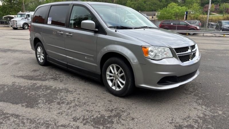 Used 2013 Dodge Grand Caravan SXT with VIN 2C4RDGCGXDR717949 for sale in Eugene, OR