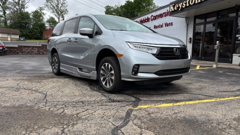 Used 2023 Honda Odyssey EX-L with VIN 5FNRL6H60PB010954 for sale in Eugene, OR